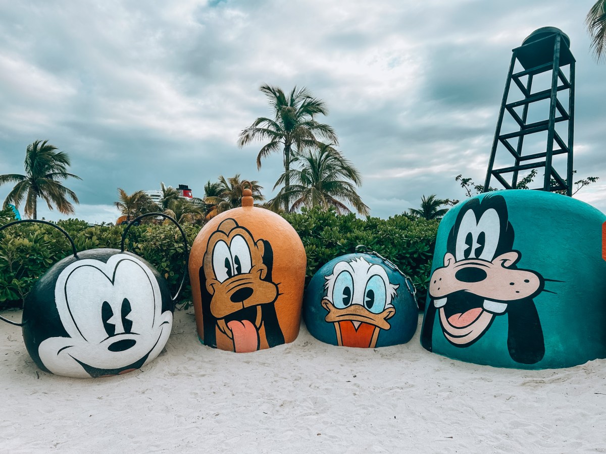 Castaway Cay vs. Lookout Cay: Which Disney Cruise Destination Reigns Supreme?
